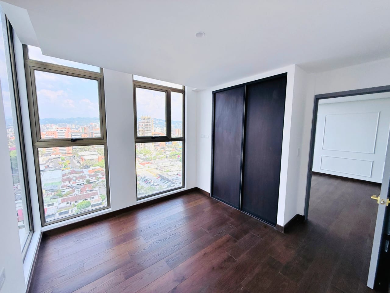APARTAMENTO P/ ESTRENAR, EDIFICIO ATARAH 92.13 MTS2, 3 DORMITORIOS, ZONA 10 — Apartamento en Venta en Atarah, Zona 10, Guatemala, Ciudad — foto 7 de 17