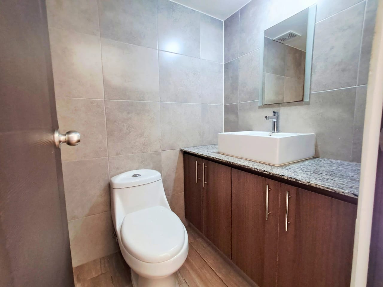 APARTAMENTO EN VENTA EDIFICIO NAGANO 81 MTS2, PIEDRA PARADA, CRISTO REY ZONA 16 — Apartamento en Venta en Zona 16, Guatemala, Ciudad — foto 11 de 17