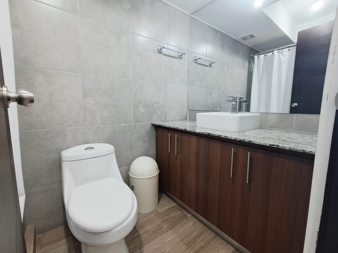 APARTAMENTO EDIFICIO NAGANO CON LÍNEA BLANCA 81 MTS2, PIEDRA PARADA, CRISTO REAL ZONA 16 — Apartamento en Alquiler en Zona 16, Guatemala, Ciudad — foto 8 de 17