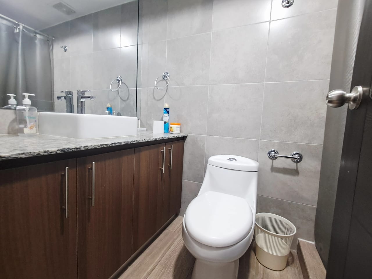 APARTAMENTO EDIFICIO NAGANO CON LÍNEA BLANCA 81 MTS2, PIEDRA PARADA, CRISTO REAL ZONA 16 — Apartamento en Alquiler en Zona 16, Guatemala, Ciudad — foto 10 de 17