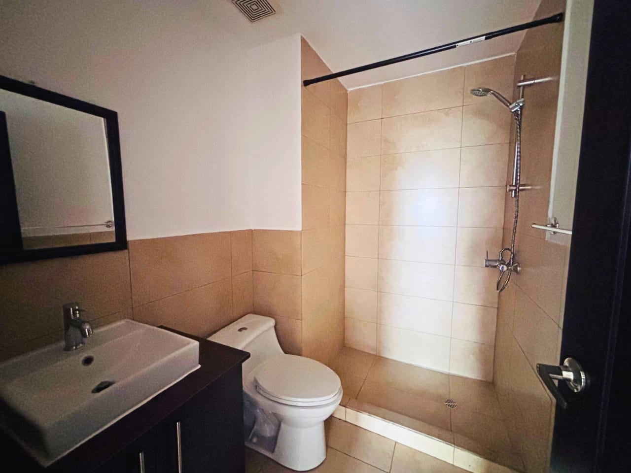 APTO EN EDIFICIO BOUTIQUE 2 HAB. / EDIF. TORRE VERDE Z.15 — Apartamento en Venta en Torre Verde, Zona 15, Guatemala, Ciudad — foto 10 de 17