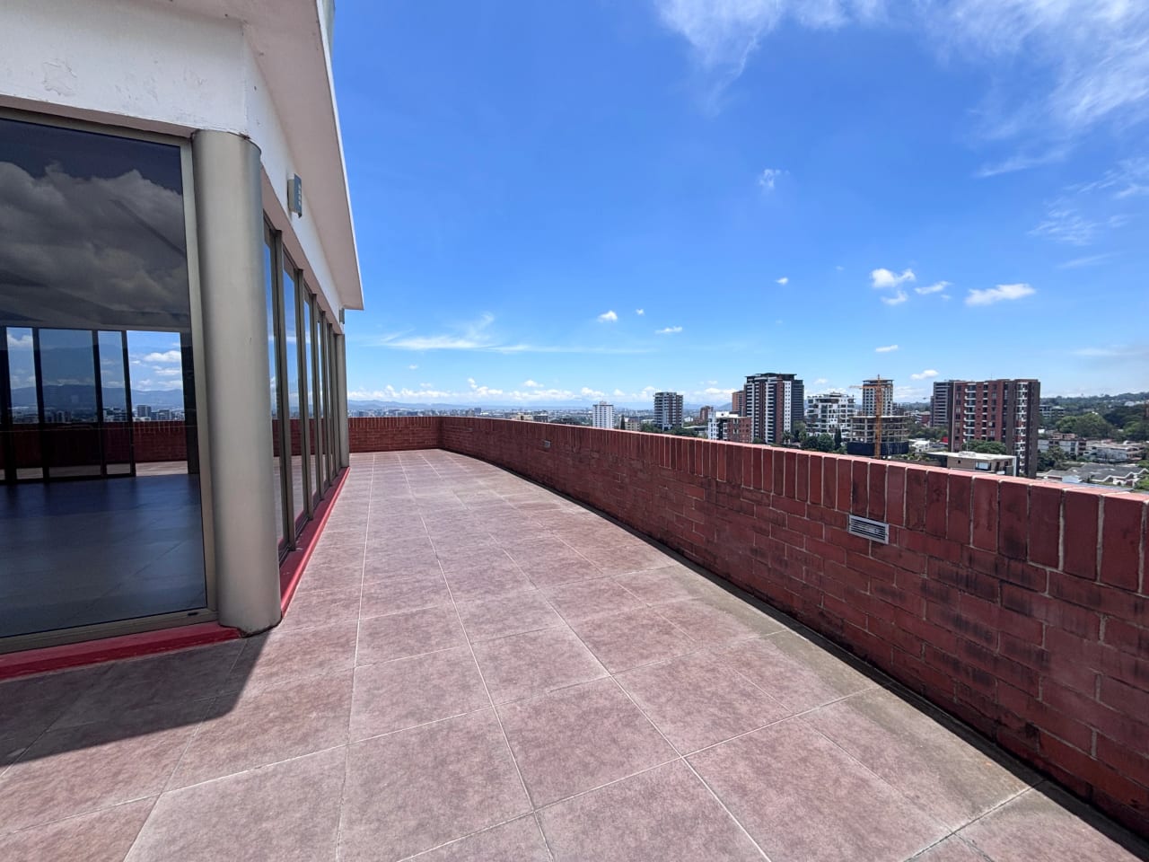 APTO EN EDIFICIO BOUTIQUE 2 HAB. / EDIF. TORRE VERDE Z.15 — Apartamento en Venta en Torre Verde, Zona 15, Guatemala, Ciudad — foto 14 de 17