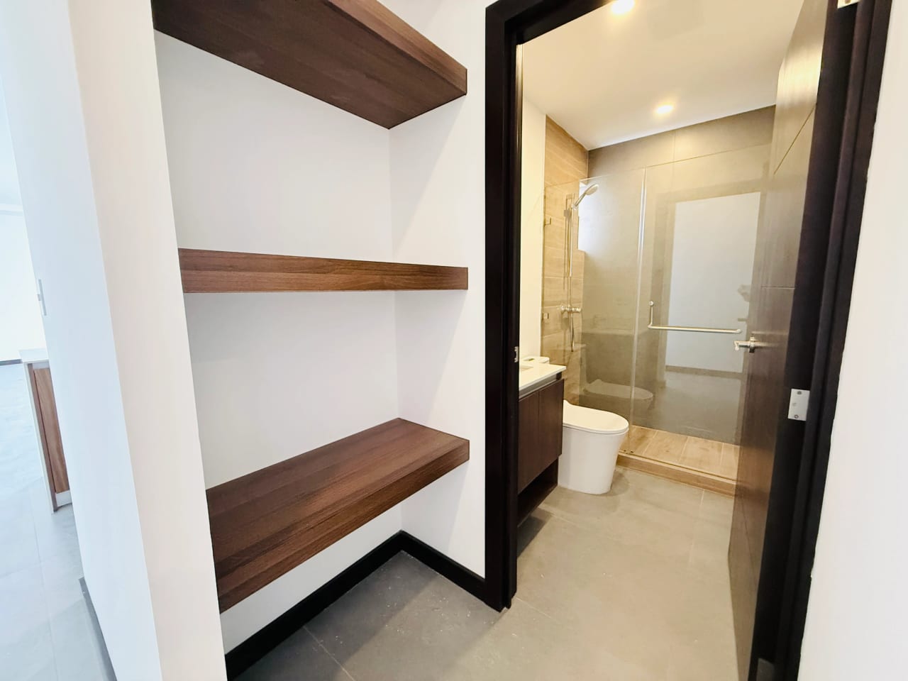 APARTAMENTO PARA ESTRENAR 3 HABS. 119Mts2 EDIF. Arles ZONA 15 — Apartamento en Alquiler en Arles, Zona 15, Guatemala, Ciudad — foto 4 de 17