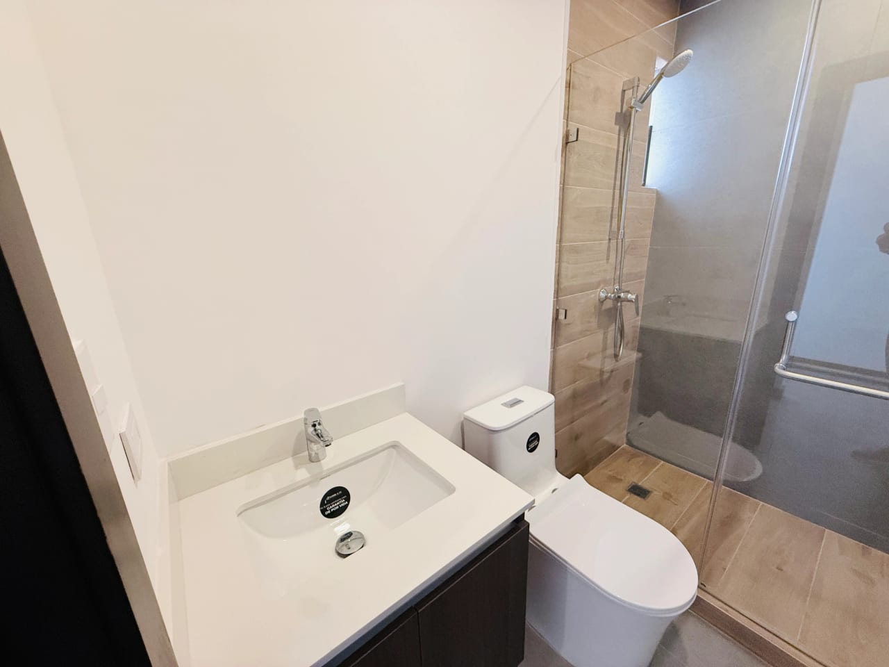 APARTAMENTO PARA ESTRENAR 3 HABS. 119Mts2 EDIF. Arles ZONA 15 — Apartamento en Alquiler en Arles, Zona 15, Guatemala, Ciudad — foto 3 de 17