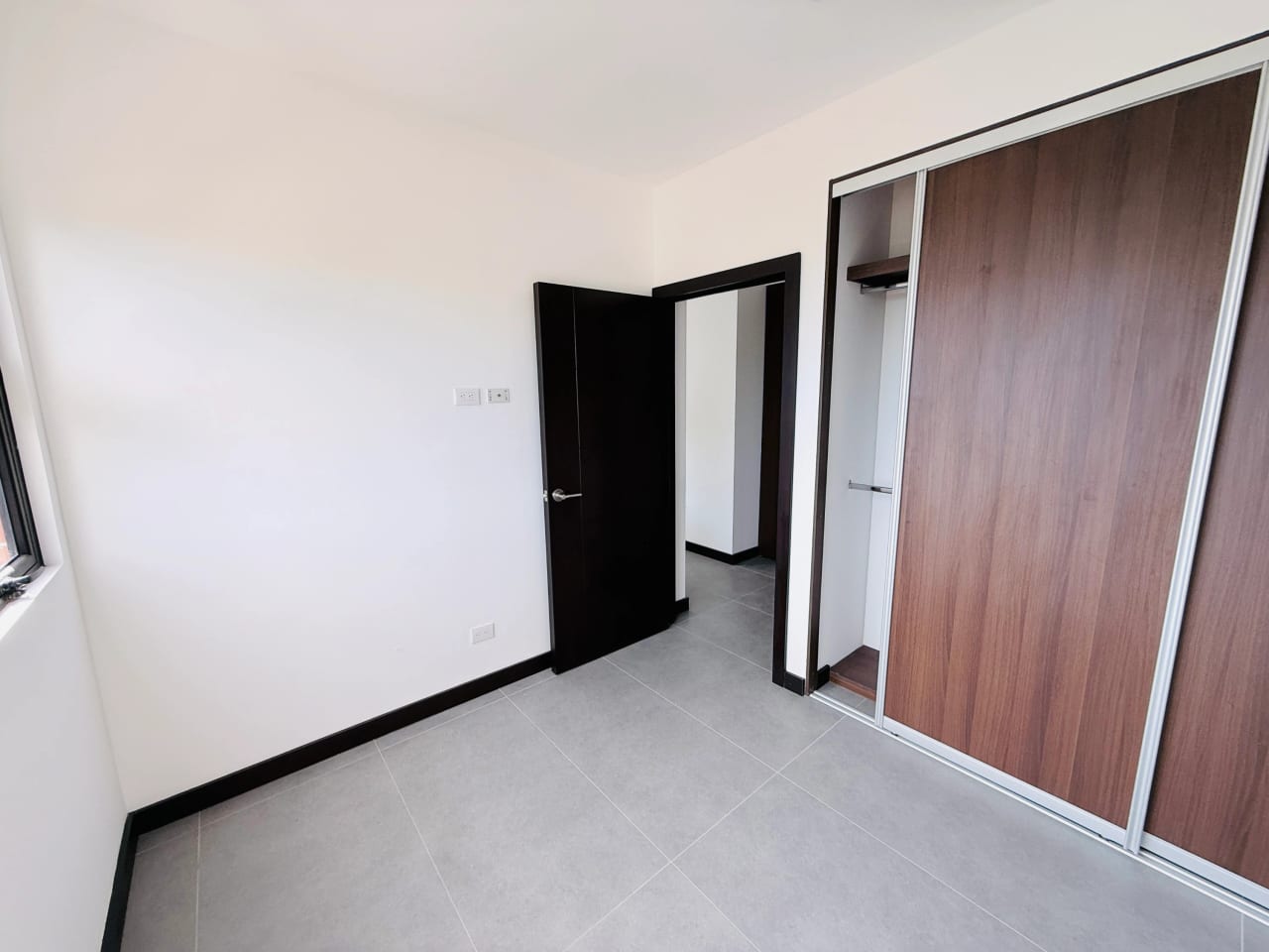 APARTAMENTO IDEAL PARA INVERSIÓN 2 HABS. 92Mts2 EDIF. Arles ZONA 15 — Apartamento en Venta en Arles, Zona 15, Guatemala, Ciudad — foto 6 de 17