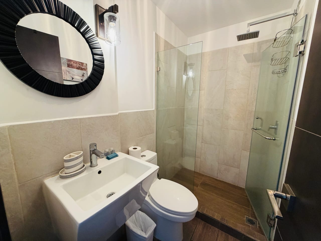 APARTAMENTO EN RENTA, EDIFICIO CONDADO 14 56 MTS2, 2 DORMITORIOS, ZONA 14 — Apartamento en Alquiler en Zona 14, Guatemala, Ciudad — foto 9 de 12