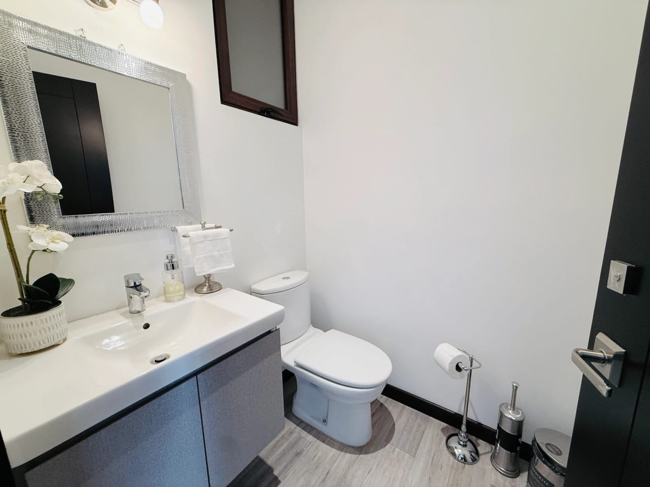 APTO AMPLIO CON BALCÓN 2 HAB/ RENTA LIRIOS DE CAYALÁ Z.16 — Apartamento en Alquiler en Lirios de Cayalá I, Zona 16, Guatemala, Ciudad — foto 6 de 17