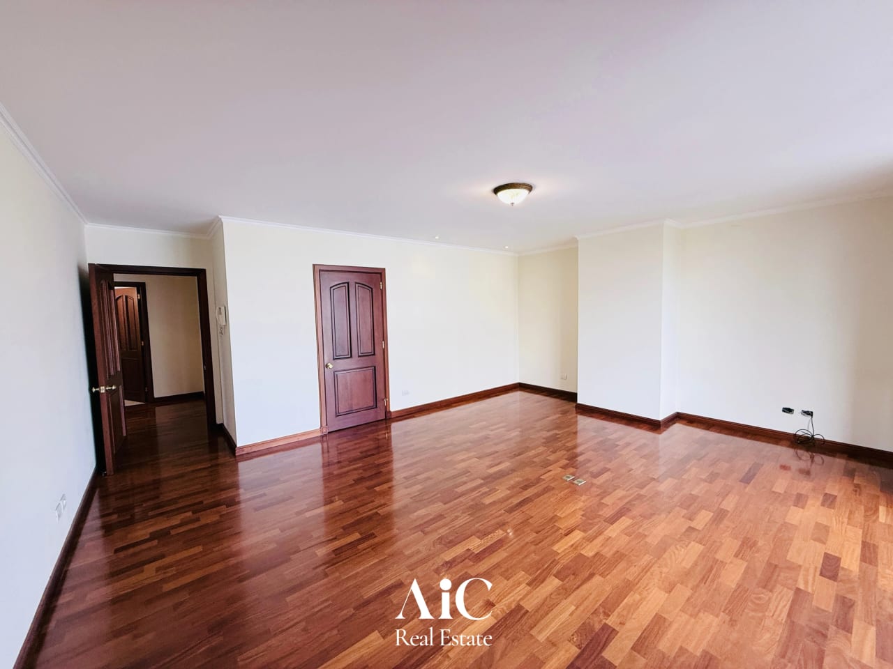 Apartamento Amplio con Balcón 2 Habitaciones. Quinta Bella Norte, Z. 1 — Apartamento en Alquiler en Quinta Bella, Zona 14, Guatemala, Ciudad — foto 10 de 17