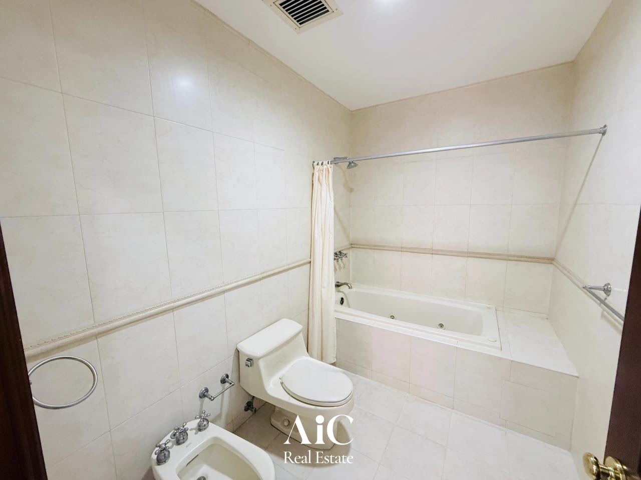 Apartamento Amplio con Balcón 2 Habitaciones. Quinta Bella Norte, Z. 1 — Apartamento en Alquiler en Quinta Bella, Zona 14, Guatemala, Ciudad — foto 13 de 17