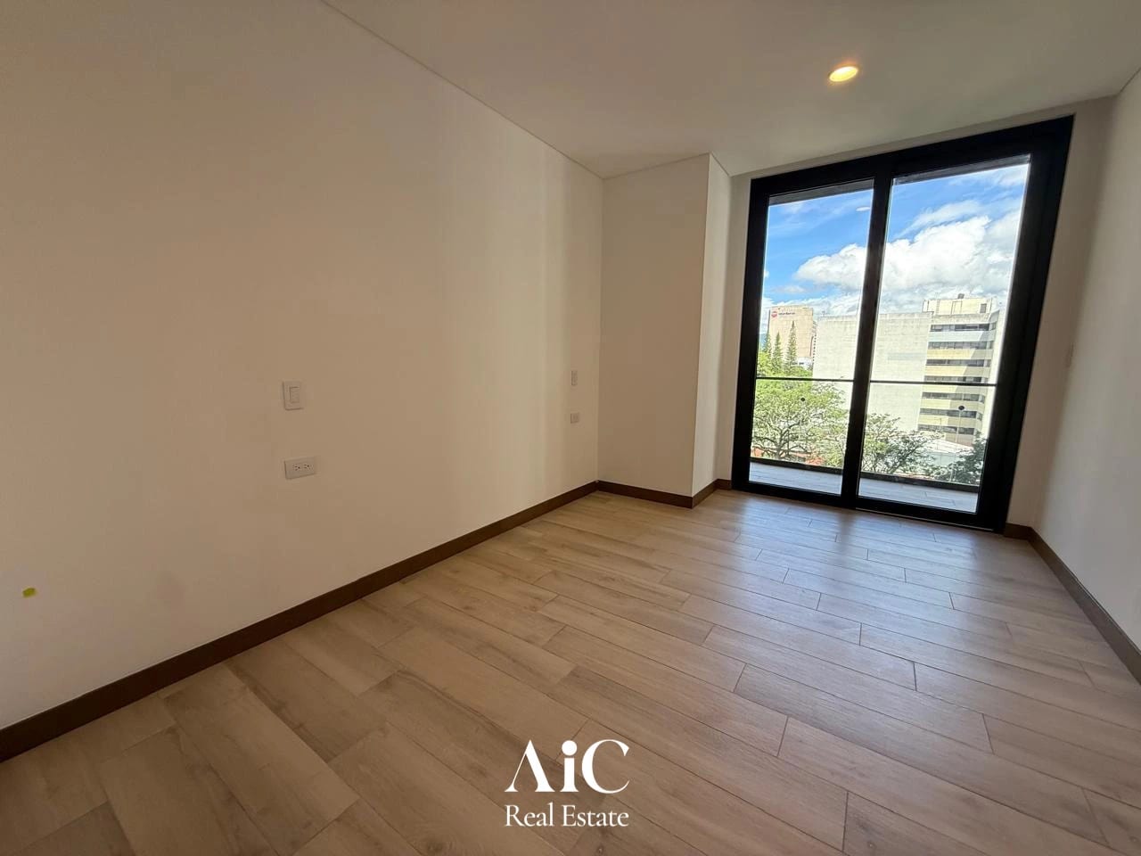 Apartamento Nuevo en Venta Amplio Balcón, Ferré 10 Zona 10 — Apartamento en Venta en Ferré Diez, Zona 10, Guatemala, Ciudad — foto 10 de 17