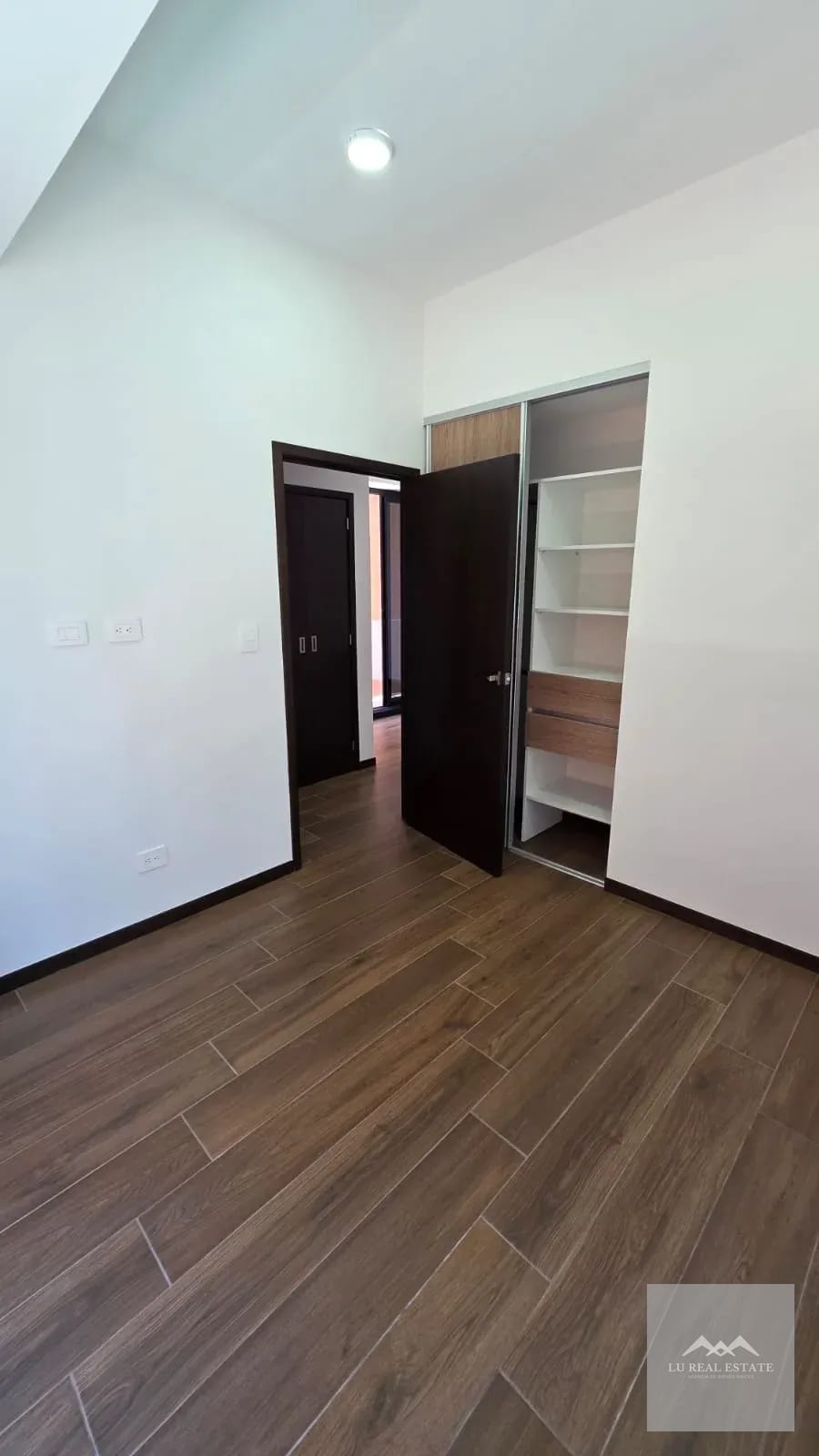 Apartamento de una habitación en z10 — Apartamento en Alquiler en Zona 10, Guatemala, Ciudad — foto 8 de 10