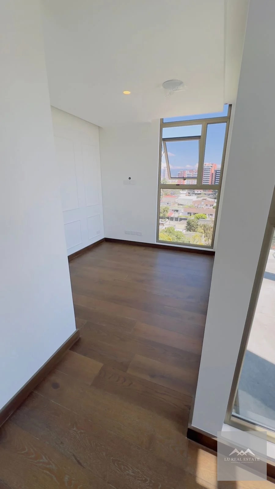 Apartamento listo para estrenar una habitación — Apartamento en Alquiler en Zona 10, Guatemala, Ciudad — foto 2 de 6
