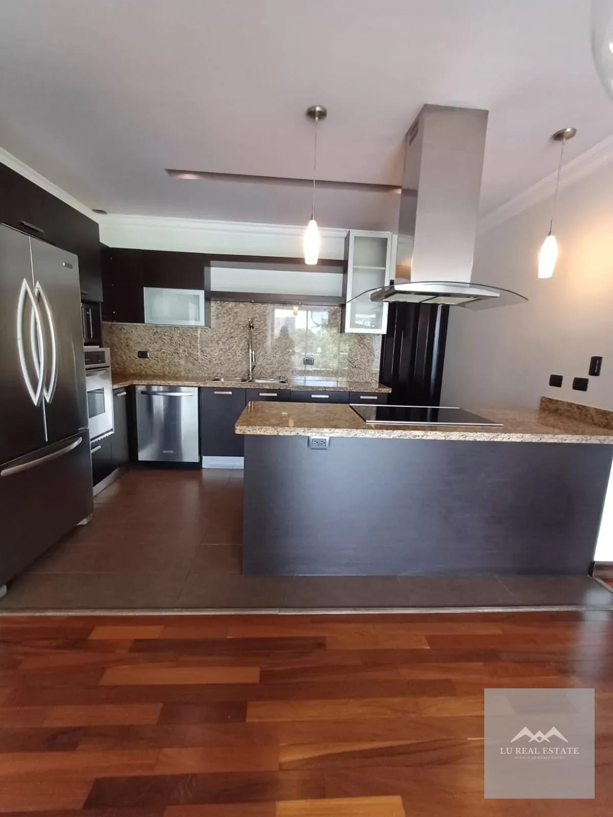 Apartamento de tres habitaciones en z15 — Apartamento en Alquiler en Zona 15, Guatemala, Ciudad — foto 1 de 8