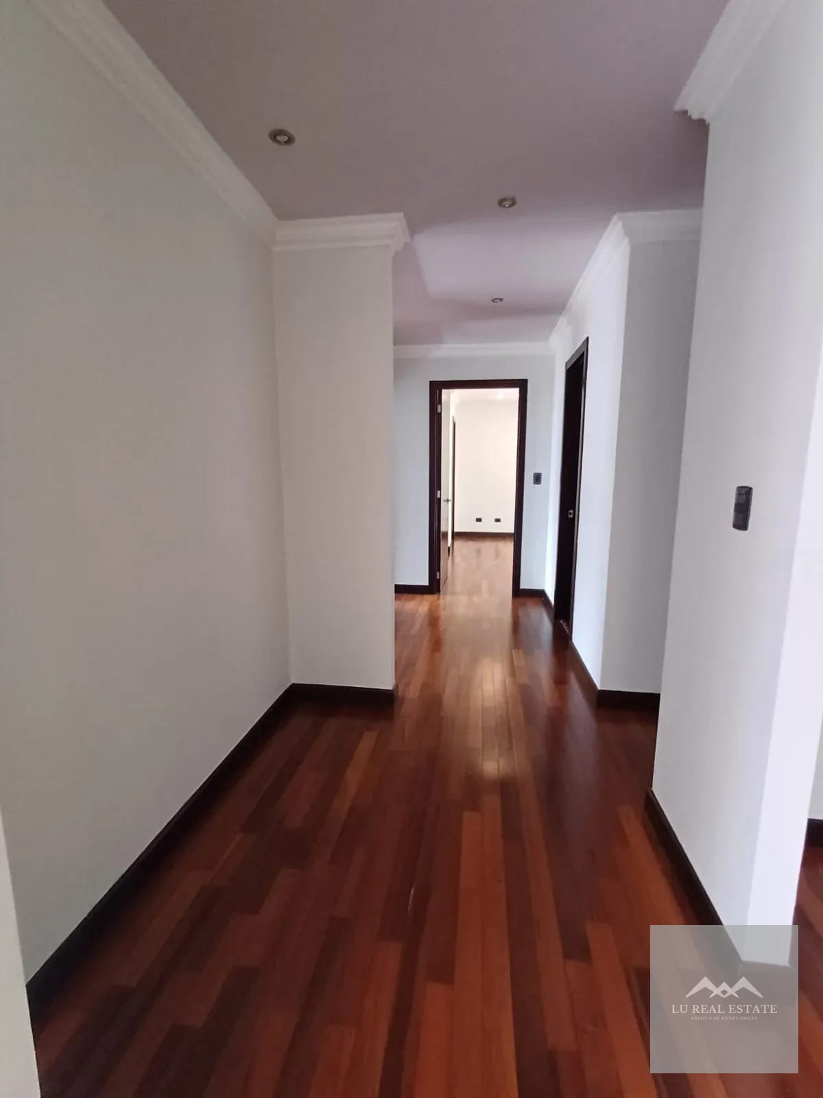 Apartamento de tres habitaciones en z15 — Apartamento en Alquiler en Zona 15, Guatemala, Ciudad — foto 6 de 8
