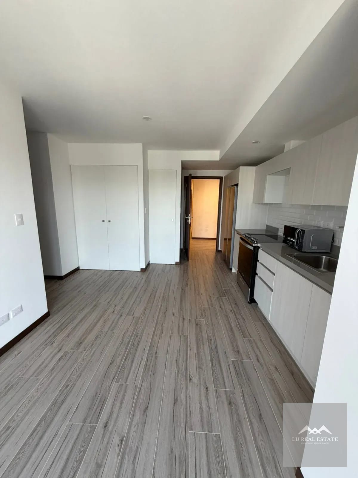 Apartamento en renta de dos habitaciones — Apartamento en Alquiler en Neo Apartamentos, Zona 10, Guatemala, Ciudad — foto 8 de 9