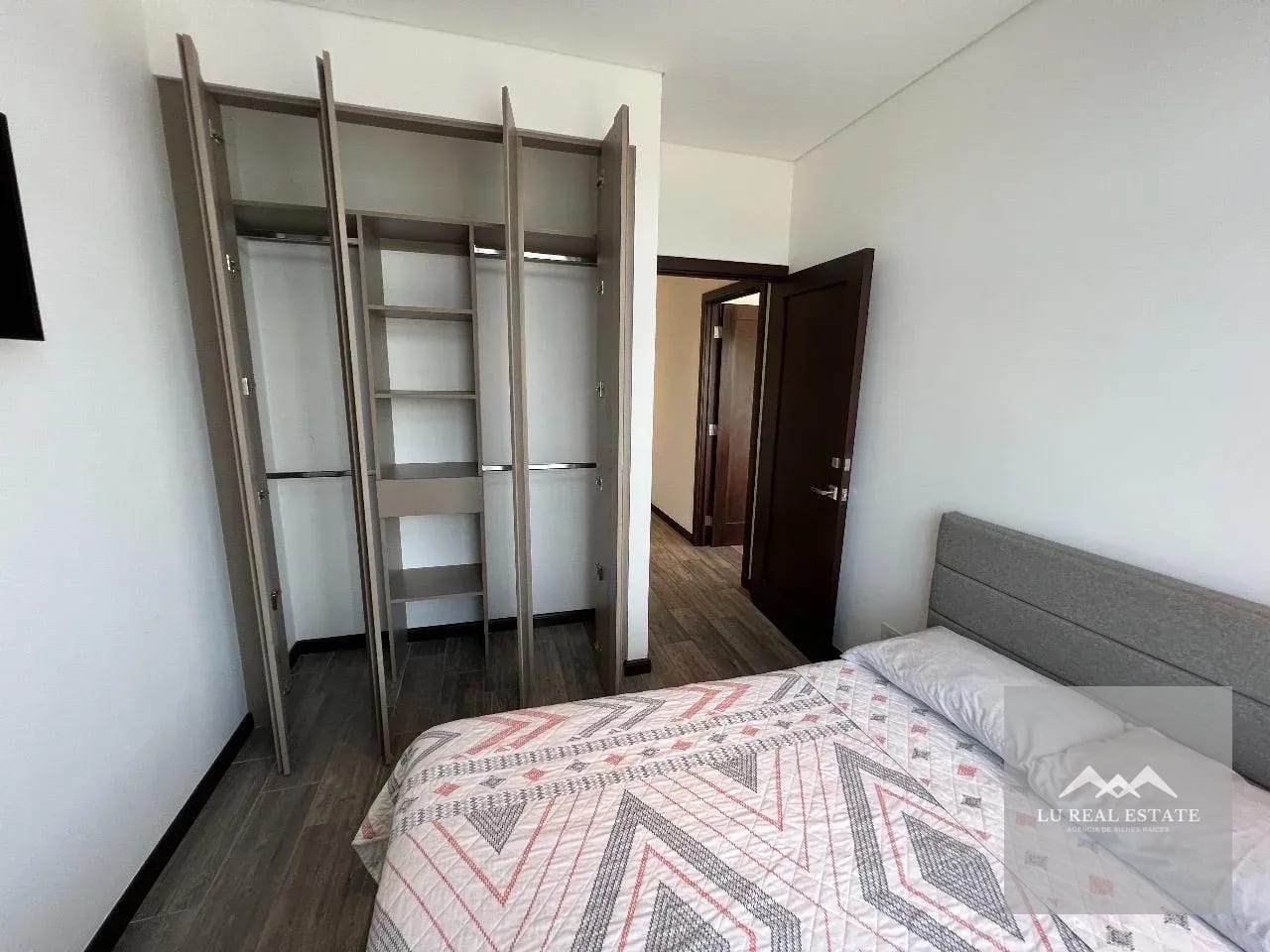 Apartamento de dos habitaciones amueblado en cay — Apartamento en Alquiler en Ciudad Cayalá, Zona 16, Guatemala, Ciudad — foto 3 de 10