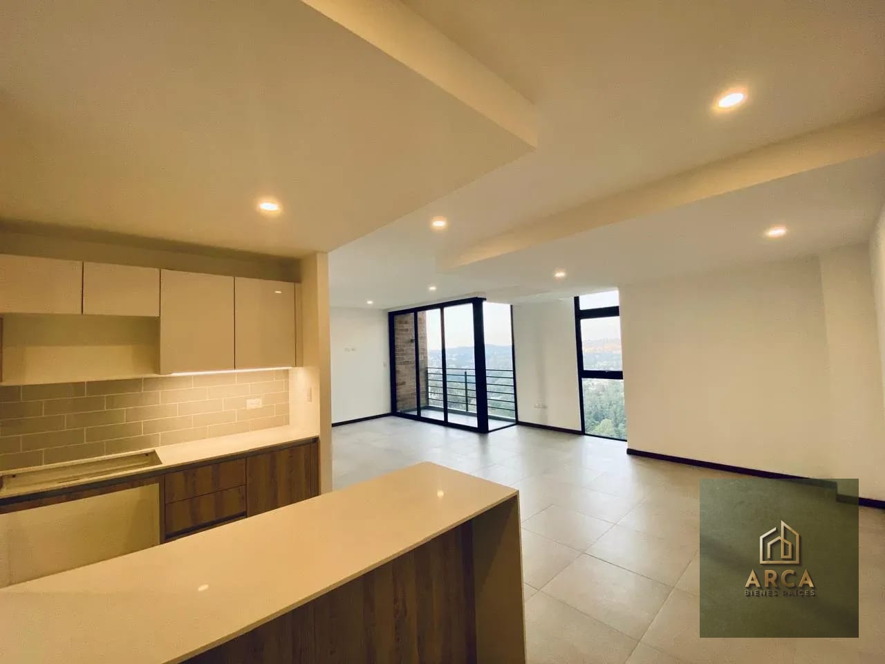 Apartamento en venta zona 10 — Apartamento en Venta en Zona 10, Guatemala, Ciudad — foto 3 de 6
