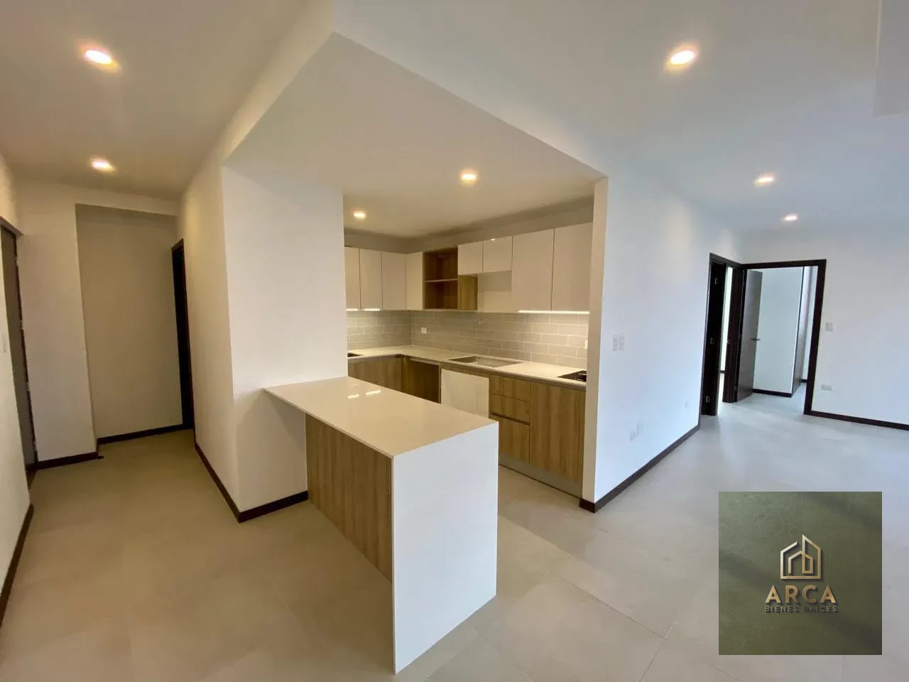 Apartamento en venta zona 10 — Apartamento en Venta en Zona 10, Guatemala, Ciudad — foto 2 de 6