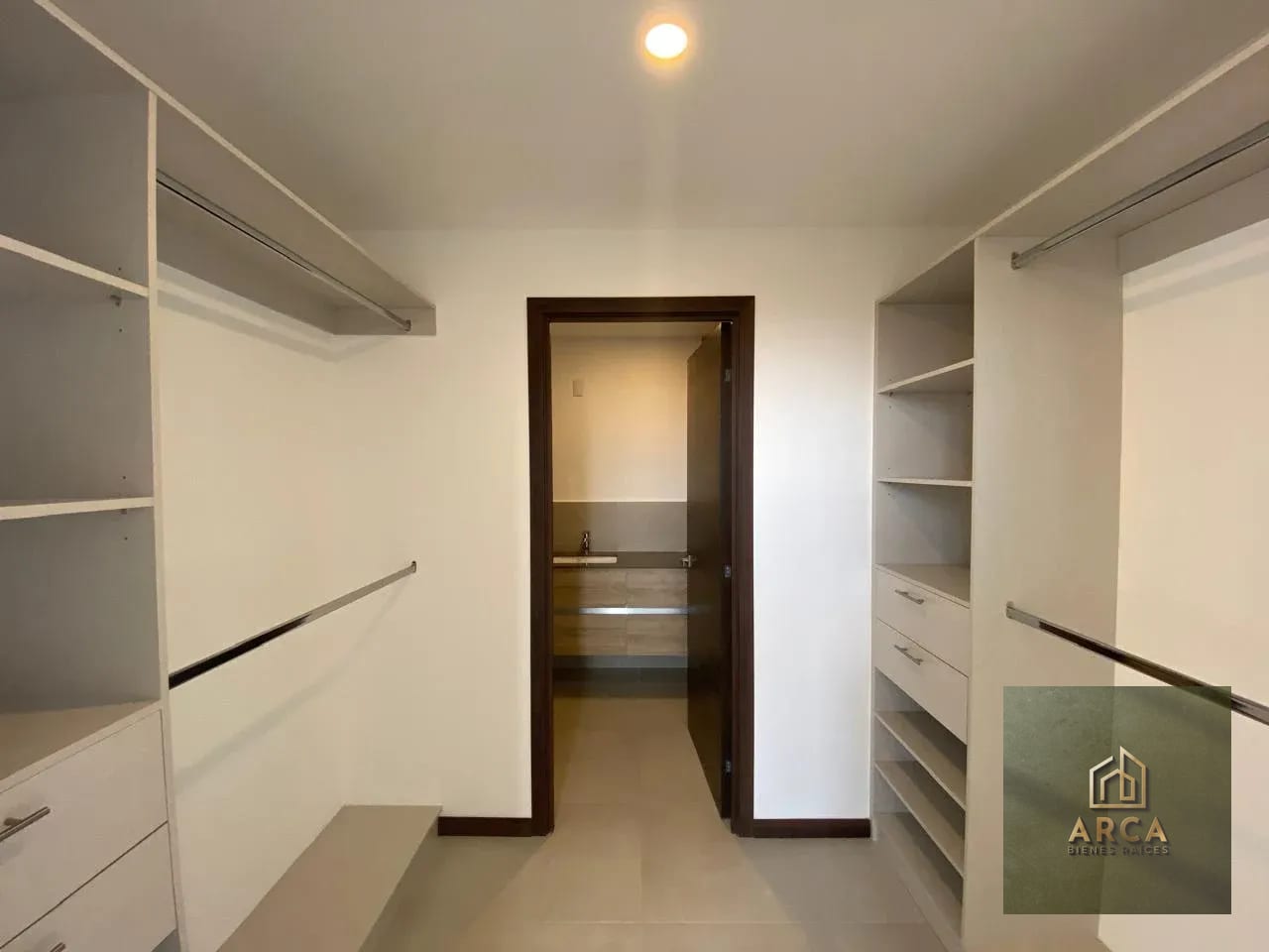 Apartamento en venta zona 10 — Apartamento en Venta en Zona 10, Guatemala, Ciudad — foto 6 de 6