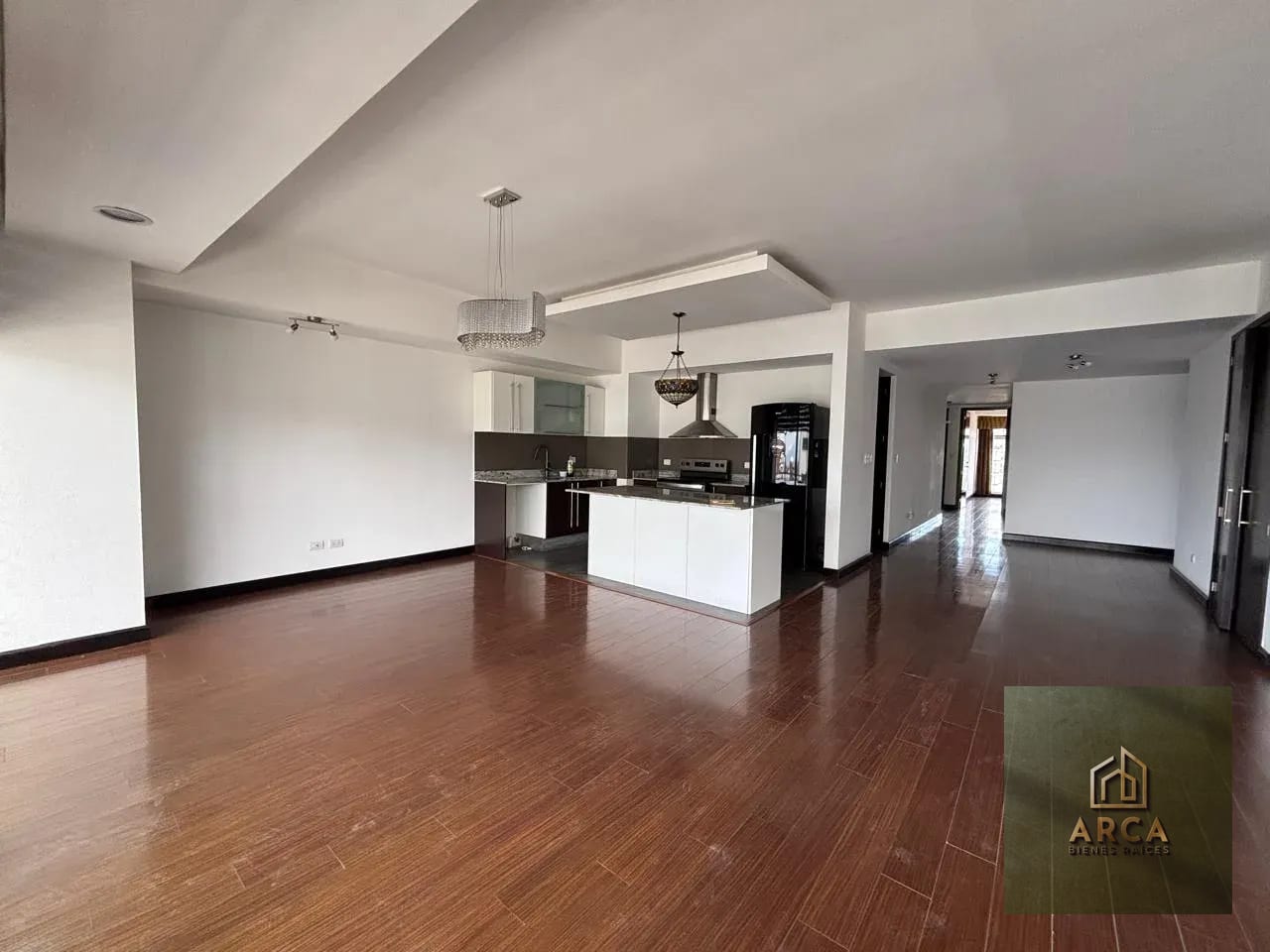 Apartamento en alquiler zona 10 — Apartamento en Alquiler en Zona 10, Guatemala, Ciudad — foto 3 de 12