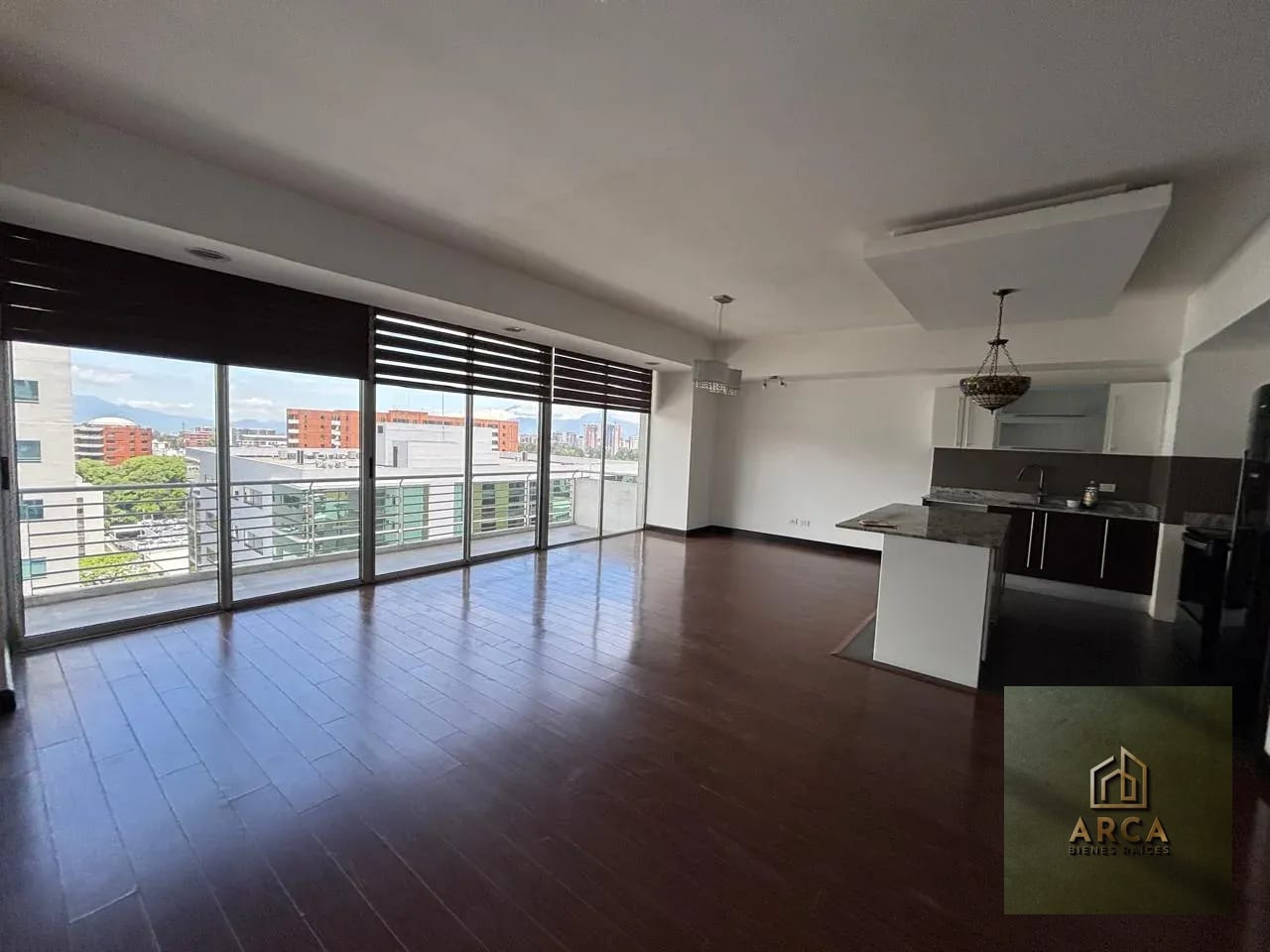 Apartamento en alquiler zona 10 — Apartamento en Alquiler en Zona 10, Guatemala, Ciudad — foto 2 de 12