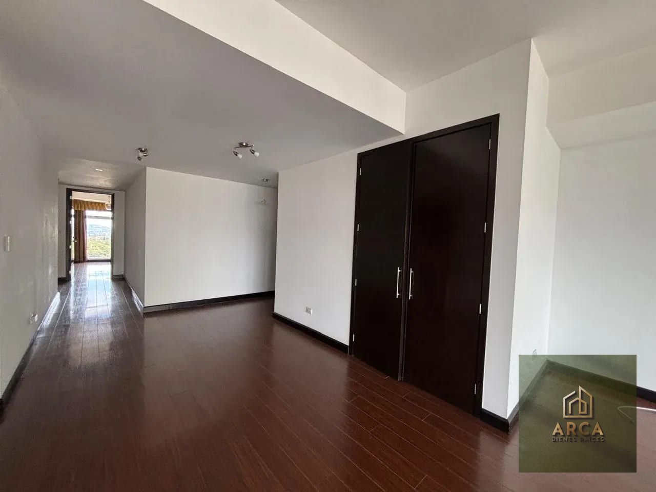 Apartamento en alquiler zona 10 — Apartamento en Alquiler en Zona 10, Guatemala, Ciudad — foto 4 de 12