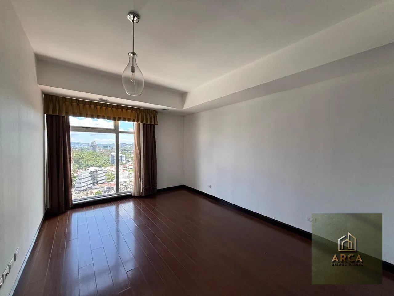 Apartamento en alquiler zona 10 — Apartamento en Alquiler en Zona 10, Guatemala, Ciudad — foto 8 de 12