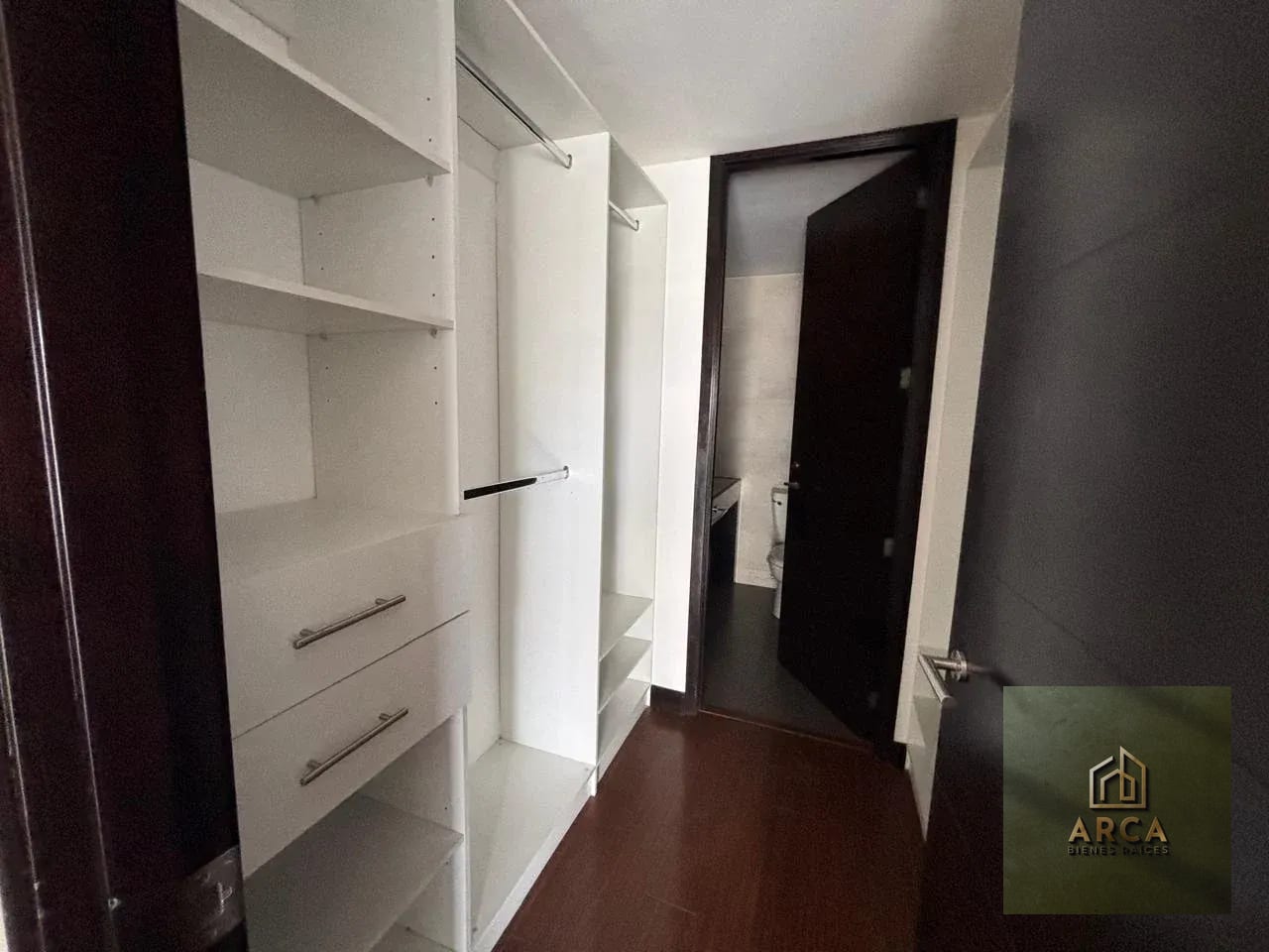 Apartamento en alquiler zona 10 — Apartamento en Alquiler en Zona 10, Guatemala, Ciudad — foto 9 de 12