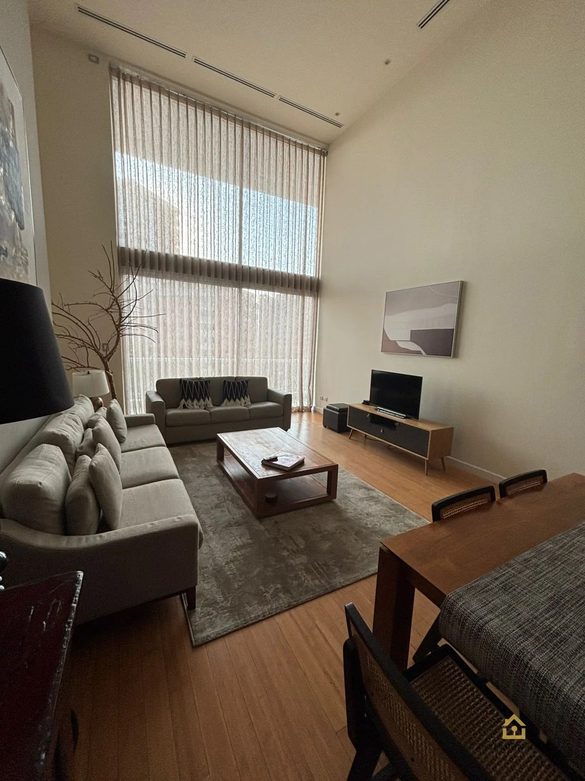 Apto Amueblado 2 Hab + Cuarto de Serv. $2,500 | Edificio Atrium Zona 10 - 7