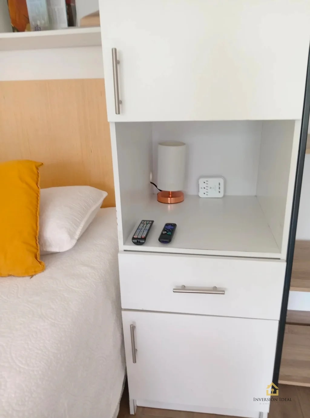 Rento apartamento amueblado 1 hab Q4,500 Oakland II Zona 10 - 8