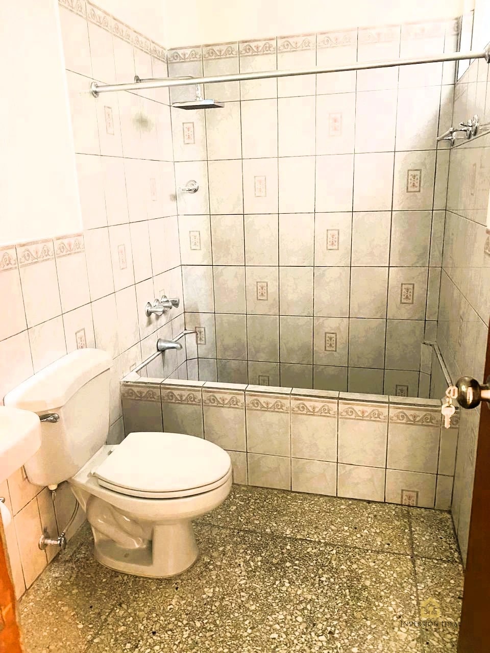 Apartamento en Alquiler 2 Hab + cuarto de servicio Zona 10 — Apartamento en Alquiler en Oakland I, Zona 10, Guatemala, Ciudad — foto 6 de 10