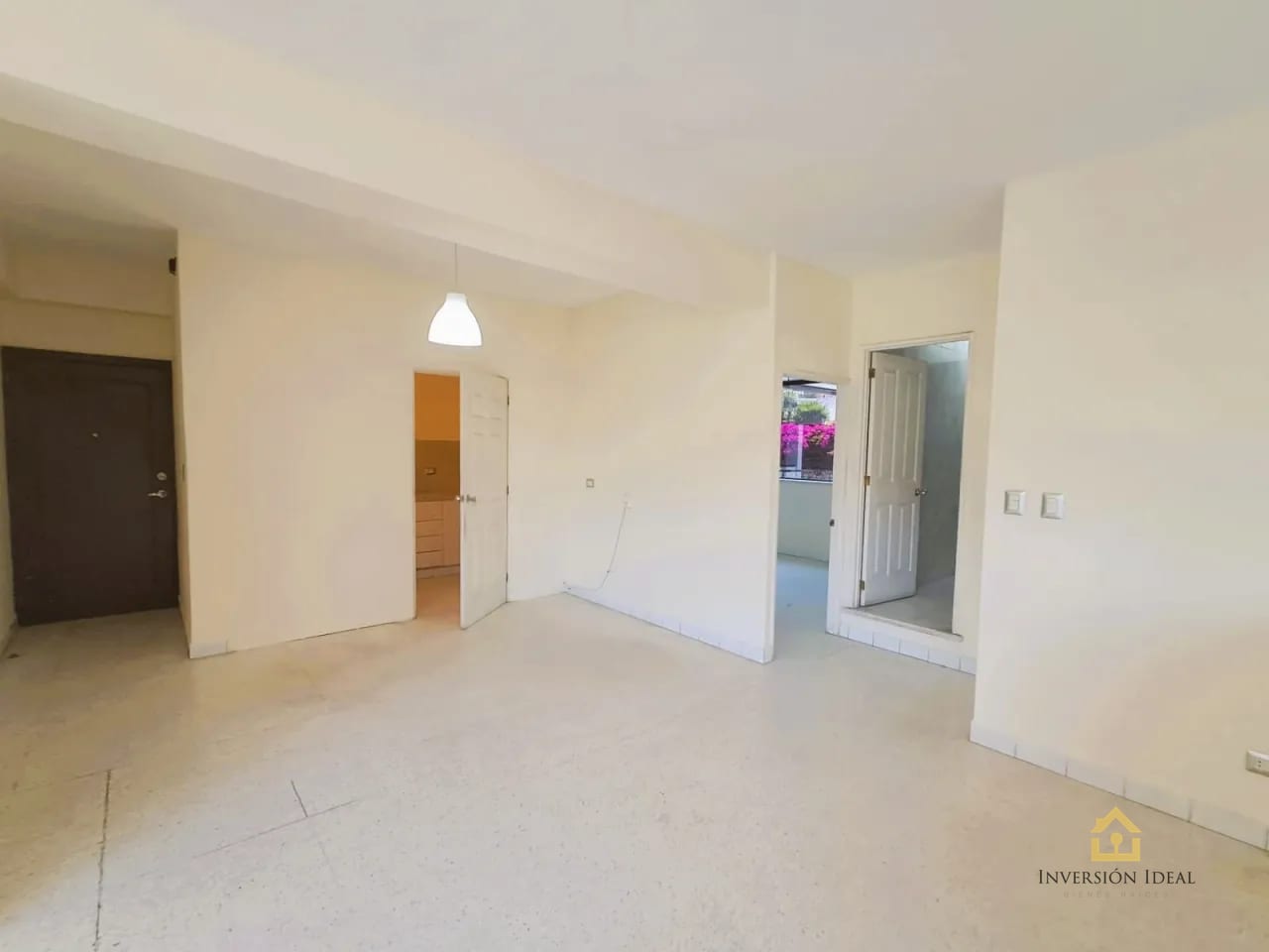 Rento apartamento para vivienda u oficina 3 Hab $900 | Torre Elgin Z.14 — Apartamento en Alquiler en Torre Elgín, Zona 14, Guatemala, Ciudad — foto 2 de 10
