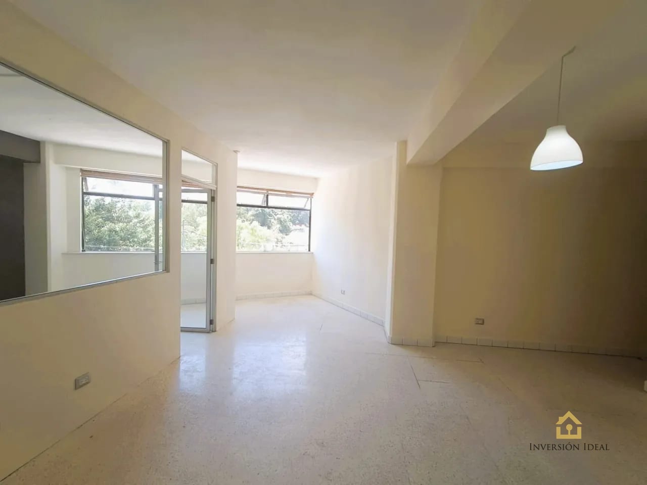 Rento apartamento para vivienda u oficina 3 Hab $900 | Torre Elgin Z.14 — Apartamento en Alquiler en Torre Elgín, Zona 14, Guatemala, Ciudad — foto 4 de 10