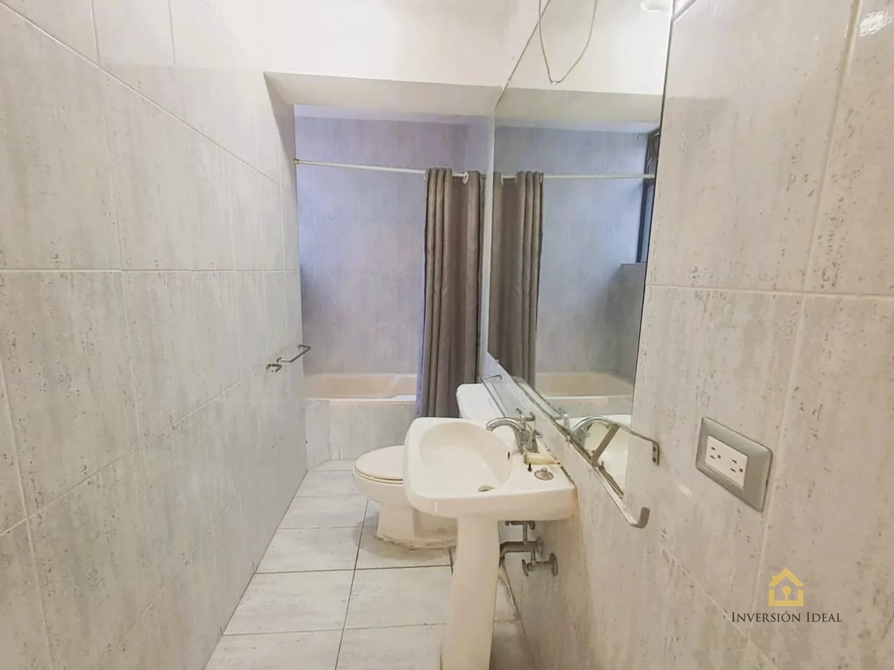 Rento apartamento para vivienda u oficina 3 Hab $900 | Torre Elgin Z.14 — Apartamento en Alquiler en Torre Elgín, Zona 14, Guatemala, Ciudad — foto 6 de 10