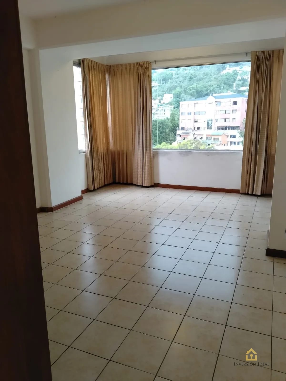Apartamento en renta - Q6,200 - Edificio Convista Z.15 - 1 Hab + Cuarto de Servicio — Apartamento en Alquiler en San Lázaro, Zona 15, Guatemala, Ciudad — foto 3 de 10