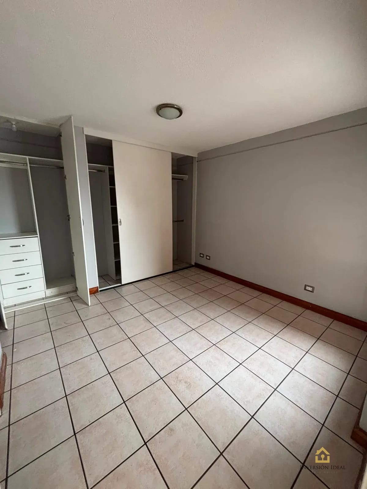 ¡OPORTUNIDAD EN ZONA 15! $140,000 | Apto. Vista Hermosa 2 | 1 Habitación + Balcón — Apartamento en Venta en Vista Hermosa II, Zona 15, Guatemala, Ciudad — foto 6 de 12
