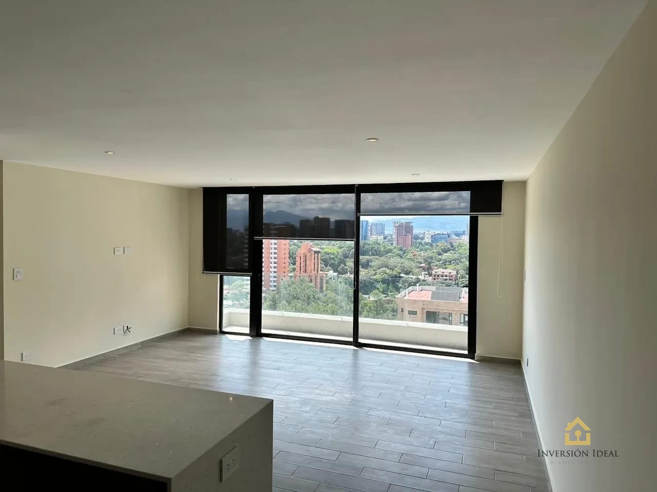 Apartamento en renta/venta 3 habitaciones $1,200 / $290,000 Zona 15 — Apartamento en Alquiler en Parque 15, Zona 15, Guatemala, Ciudad — foto 1 de 17