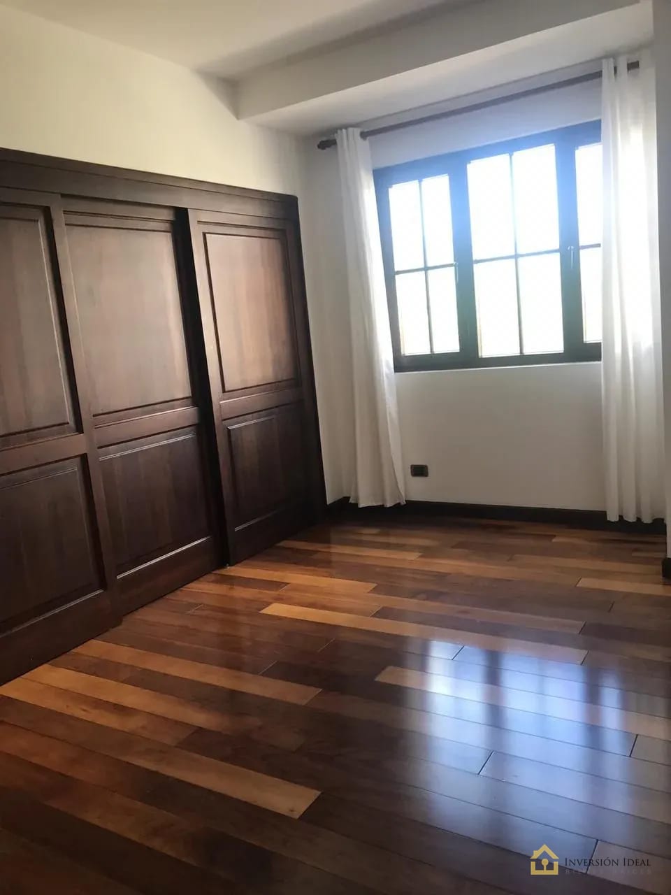 Apartamento en renta 3 habitaciones + C. SERV. 195 mts2 zona 16 — Apartamento en Alquiler en Ciudad Cayalá, Zona 16, Guatemala, Ciudad — foto 9 de 12