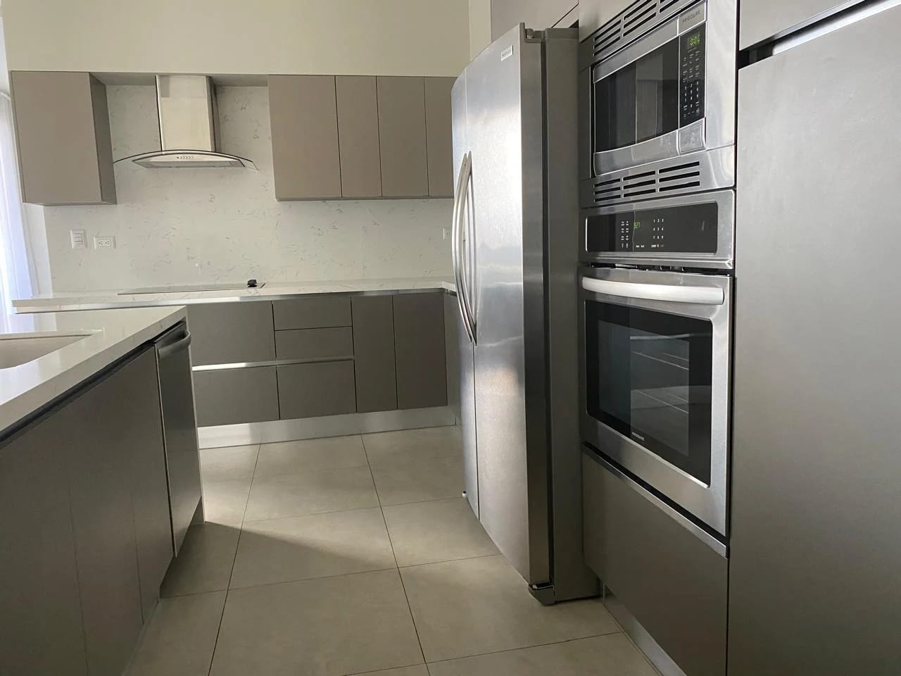 Amplio Apartamento en Alquiler Zona 14 — Apartamento en Alquiler en Santa Inés del Parque, Zona 14, Guatemala, Ciudad — foto 7 de 17
