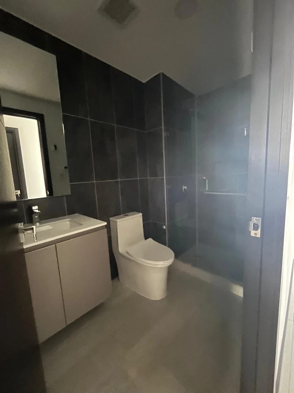Amplio Apartamento de Tres Dormitorios en Alquiler en Verdu Zona 13 — Apartamento en Alquiler en Verdú, Zona 13, Guatemala, Ciudad — foto 3 de 16