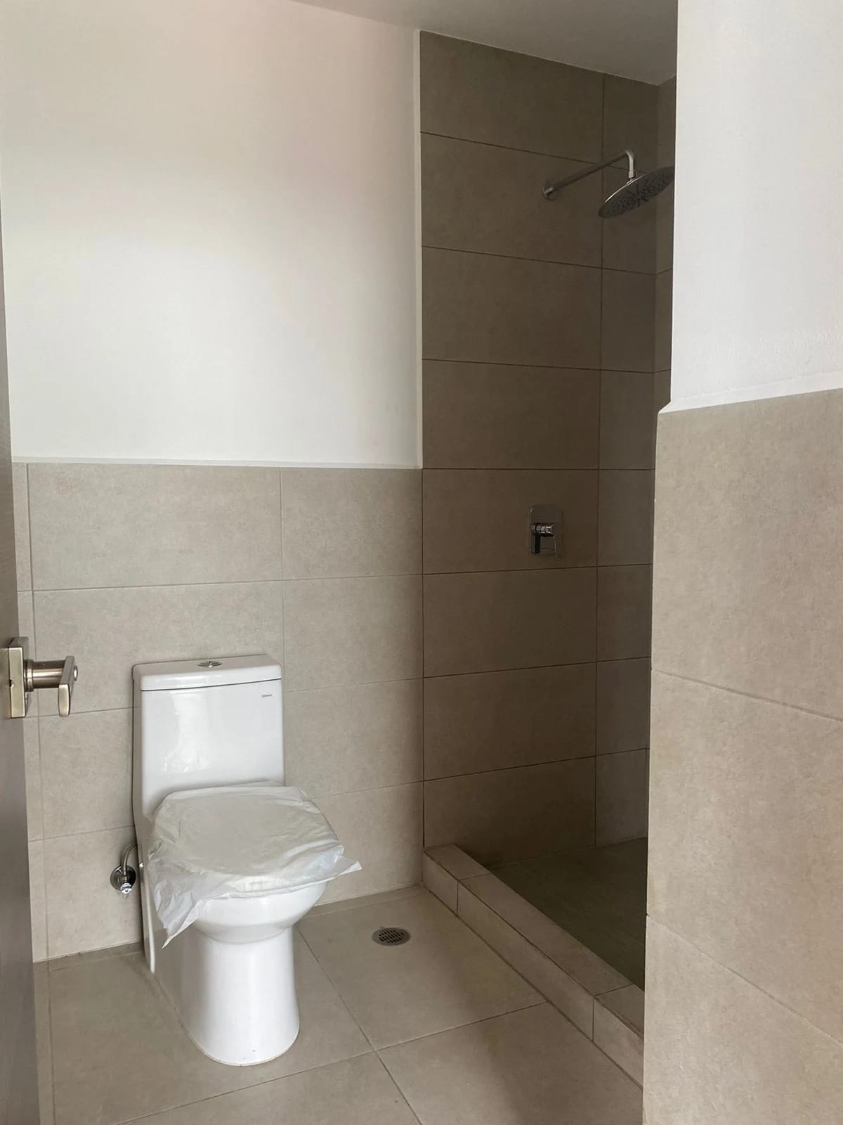 lindo apartamento de dos dormitorios en MIRA ZONA 10 — Apartamento en Venta en Mira, Zona 10, Guatemala, Ciudad — foto 3 de 16