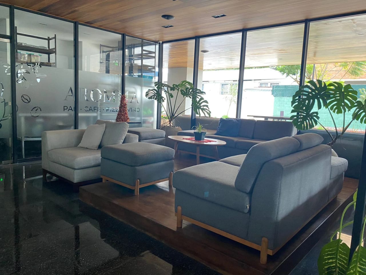 lindo apartamento de dos dormitorios en MIRA ZONA 10 — Apartamento en Venta en Mira, Zona 10, Guatemala, Ciudad — foto 10 de 16