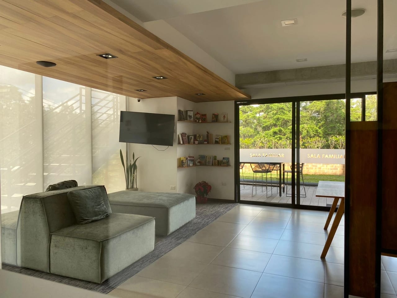lindo apartamento de dos dormitorios en MIRA ZONA 10 — Apartamento en Venta en Mira, Zona 10, Guatemala, Ciudad — foto 15 de 16