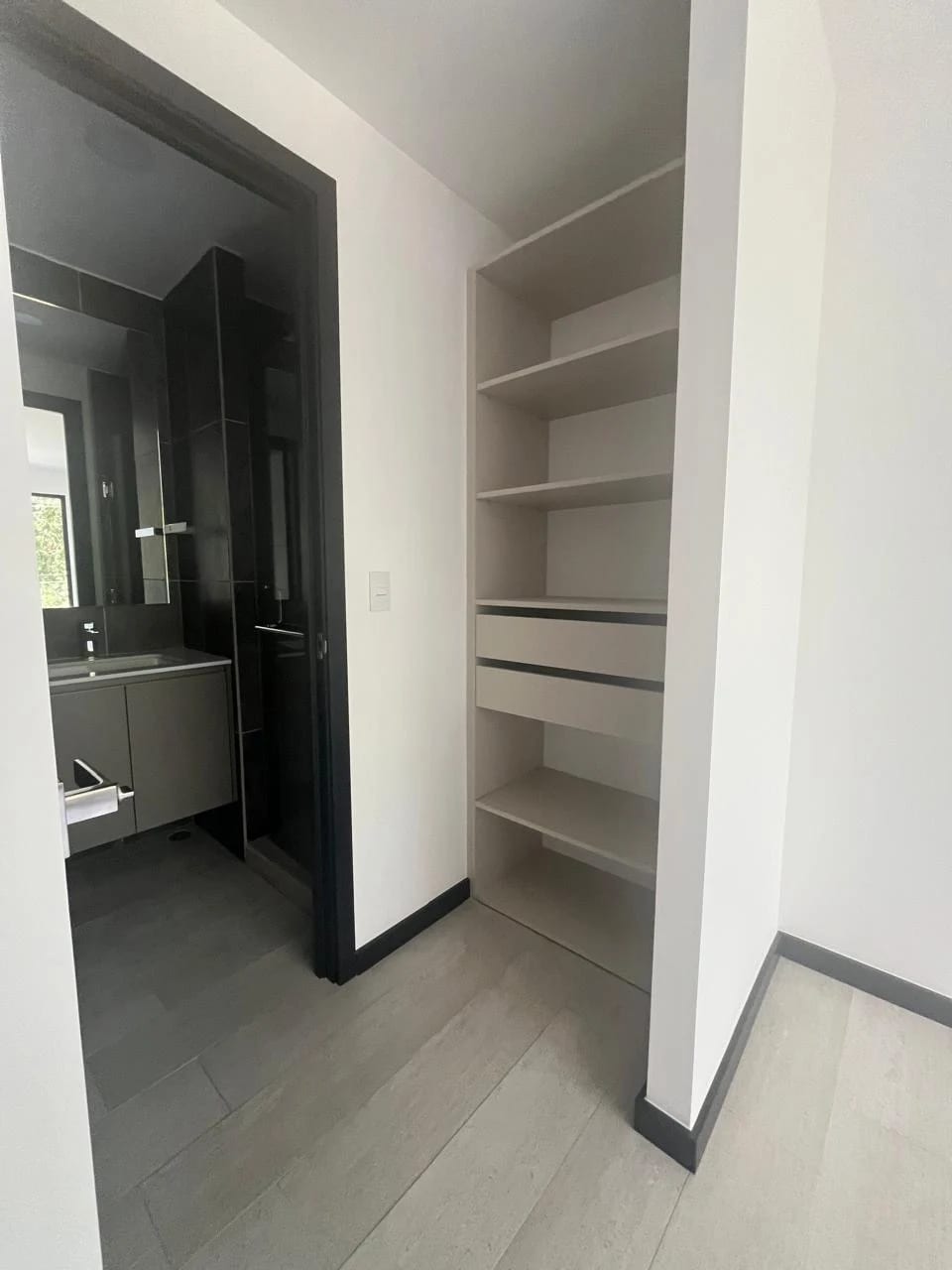 Amplio apartamento de dos dormitorios en VERDU ZONA 13 — Apartamento en Alquiler en Verdú, Zona 13, Guatemala, Ciudad — foto 6 de 10
