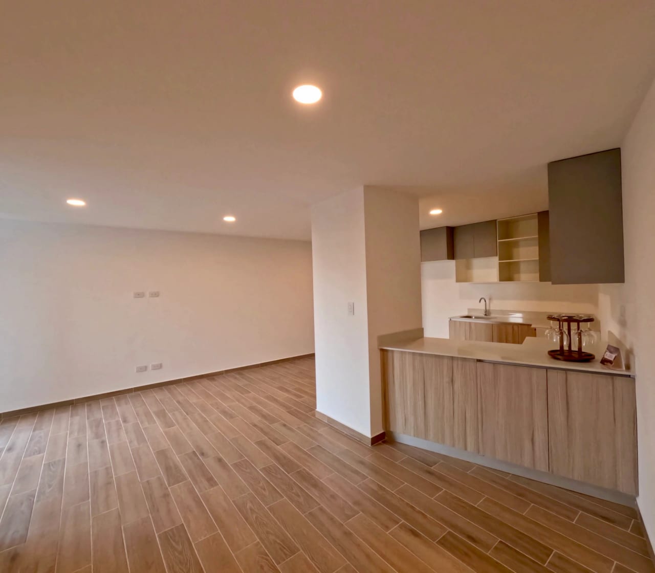 Parque 14, apartamento en renta o venta — Apartamento en Alquiler en Zona 14, Guatemala, Ciudad — foto 2 de 13