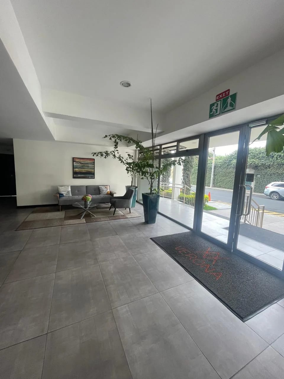 Apartamento de 3 dormitorios con balcón en zona 10 — Apartamento en Alquiler en Zona 10, Guatemala, Ciudad — foto 11 de 16