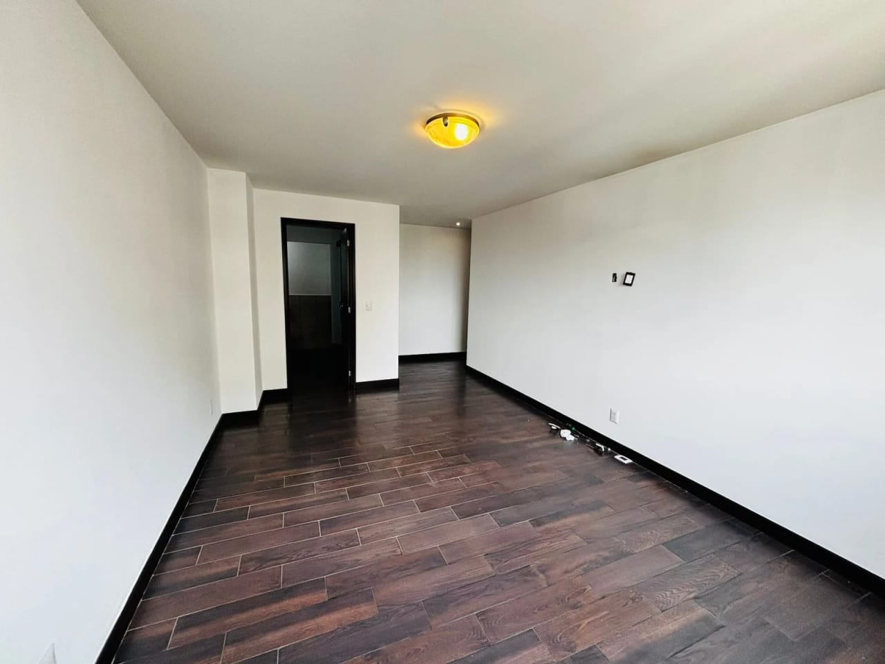 Amplio apartamento de 3 dormitorios en Zona 14, cercano a La Noria — Apartamento en Alquiler en Zona 14, Guatemala, Ciudad — foto 5 de 12