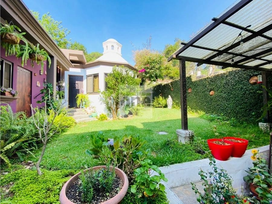 Linda casa en venta, cuenta con apartamento independiente en LA FONTANA — Apartamento en Venta en Carretera a El Salvador, Guatemala, Ciudad — foto 1 de 15