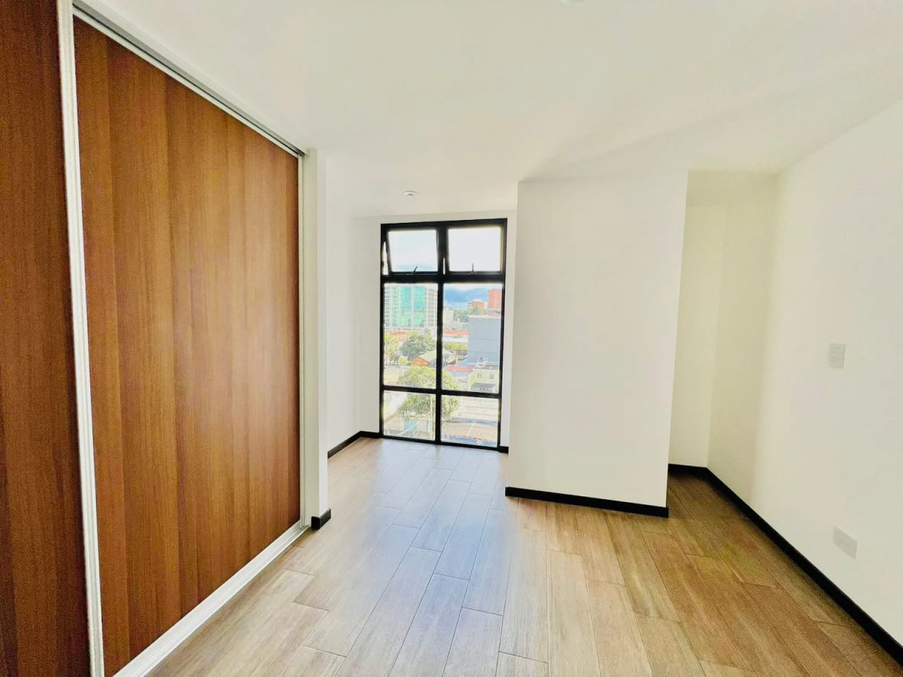 Ideal para inversión Airbnb, apartamento en venta en Zona 10 — Apartamento en Venta en Zona 10, Guatemala, Ciudad — foto 15 de 15