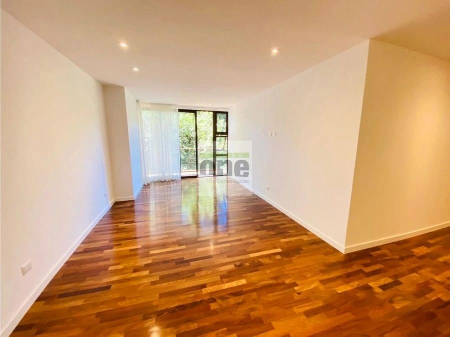 Vive en Zona 10, Apartamento de Lujo con Amenidades — Apartamento en Alquiler en Zona 10, Guatemala, Ciudad — foto 1 de 13